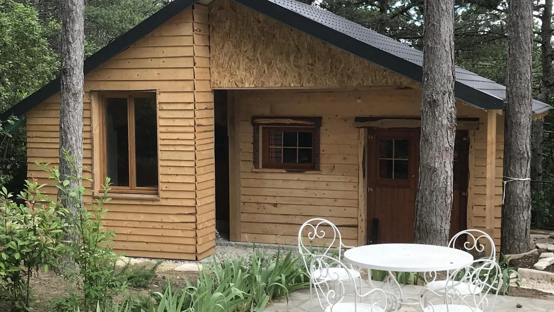Bed and Breakfast Mas De La Pinede Ex-Les Arbousiers Bollène Frankreich