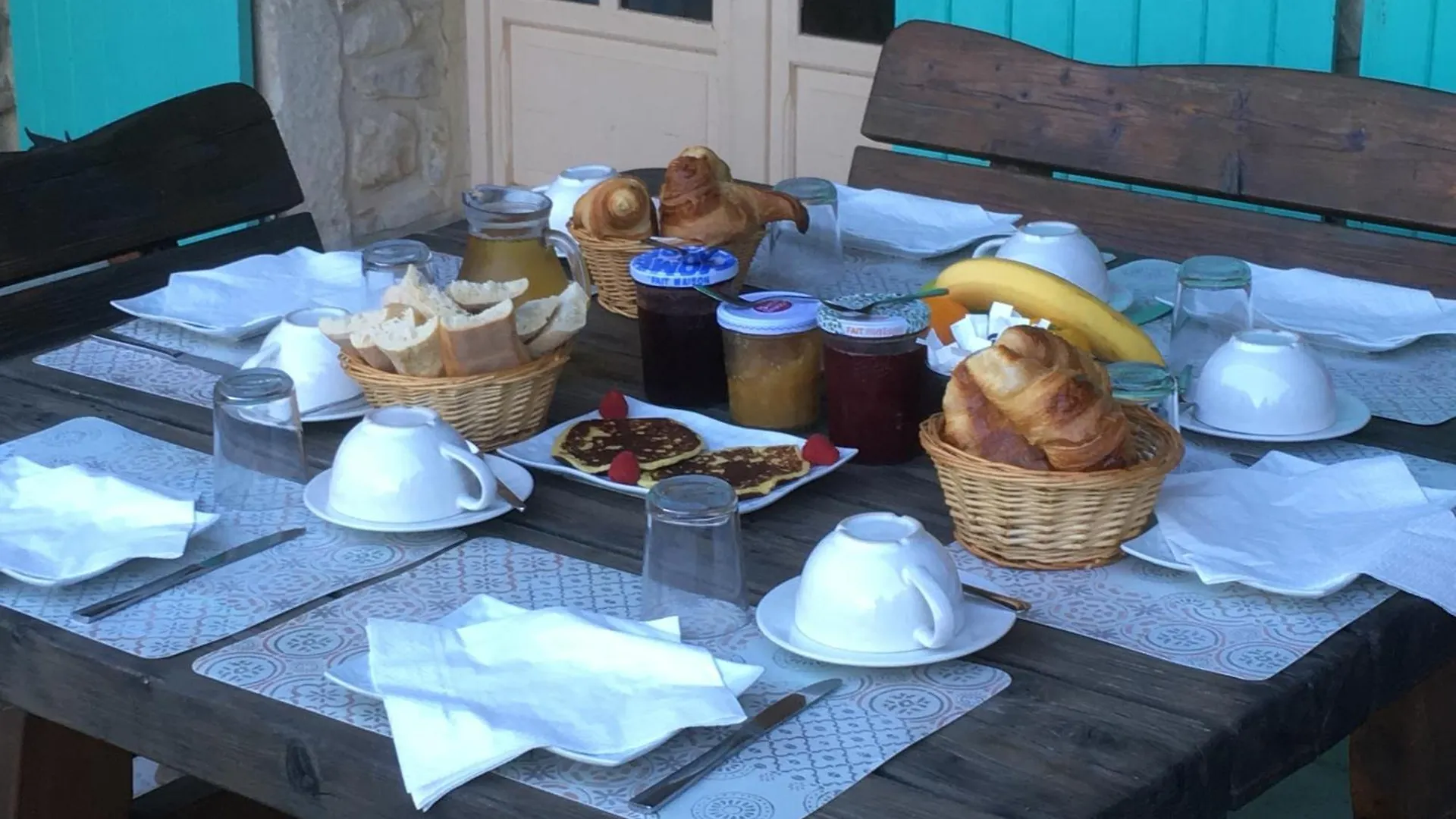 Bed and Breakfast Mas De La Pinede Ex-Les Arbousiers Bollène